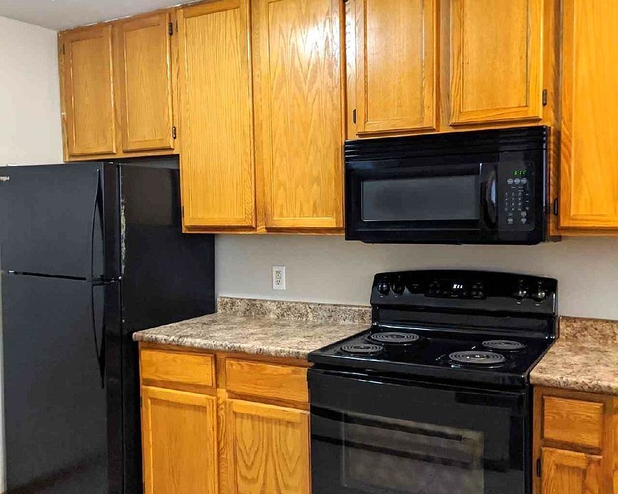 1st image of 966 Robert St S APT 102