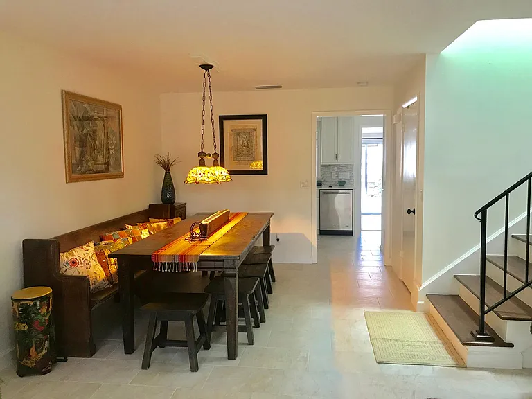2702 Cardinal Dr — Photo 4