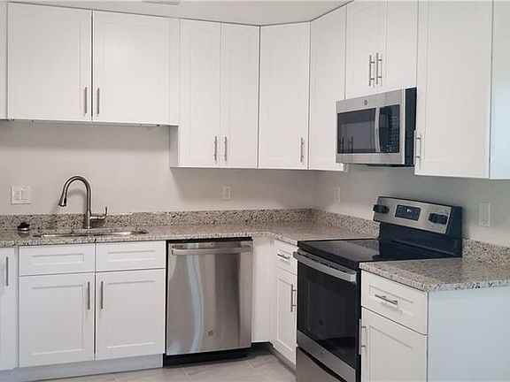 4th image of 308 Wyndham Way