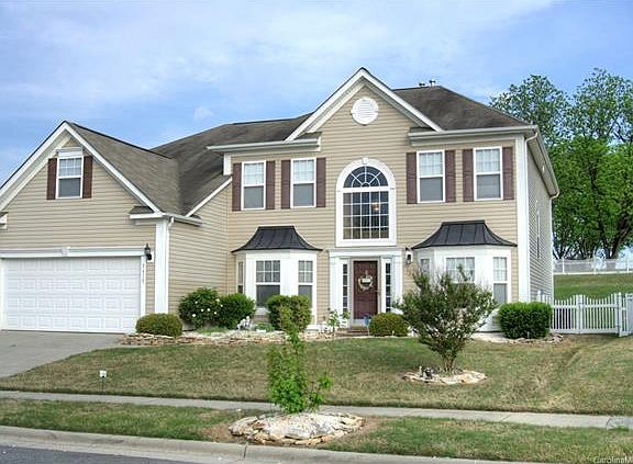 3rd image of 3615 Grovecreek Pond Dr SW