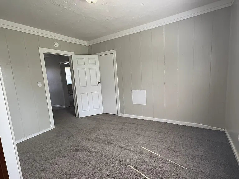 1521 & 1521 1/2 E Kirby Ave (AARC Management, LLC) — Photo 10