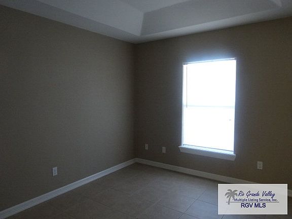 4th image of 1809 Treasure Oaks Dr