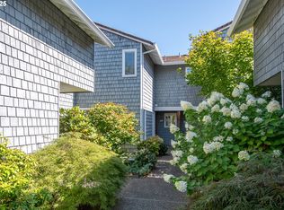 615 N Tomahawk Island Dr, Portland, OR 97217