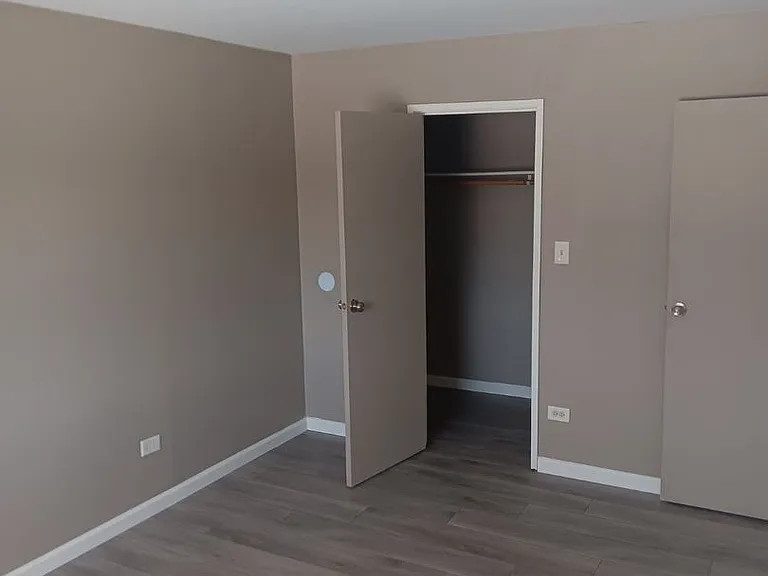 111 Pickwick Dr — Photo 15