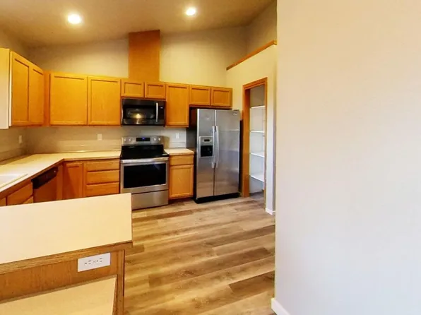 922 34th St, Bellingham, WA 98229