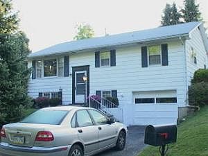 1st image of 10 Laurel Ave