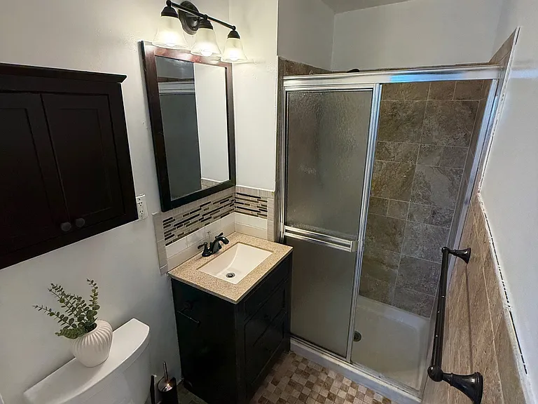 2324 Sun Valley Cir #J — Photo 14