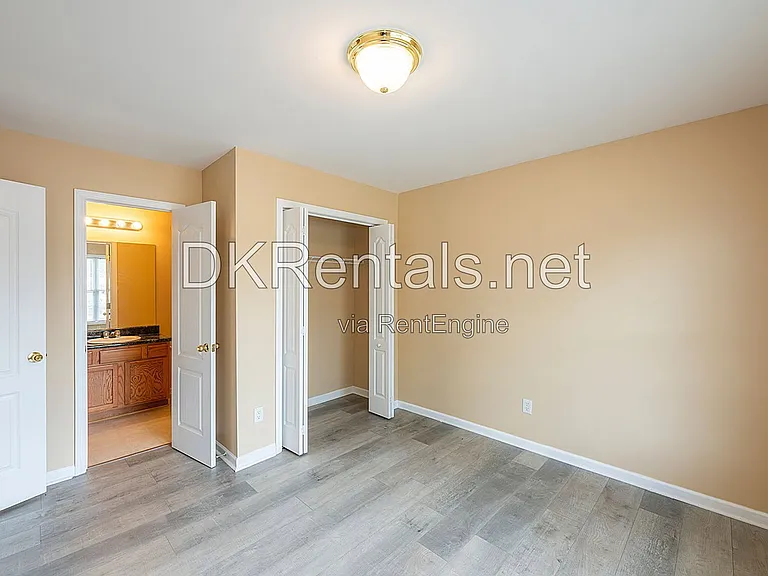7712 Autry Cir #408 — Photo 22