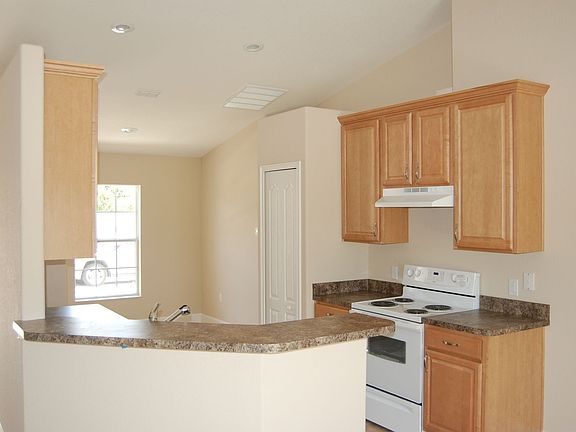 5th image of 8355 Greystone Dr