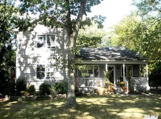 14 Links Rd, Smithtown, NY 11787