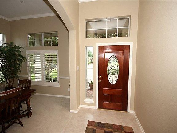 Soaring Hi-Ceilings thru-out!