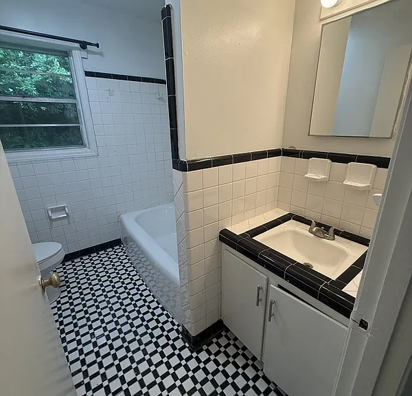 903 Collinwood Ave — Photo 6
