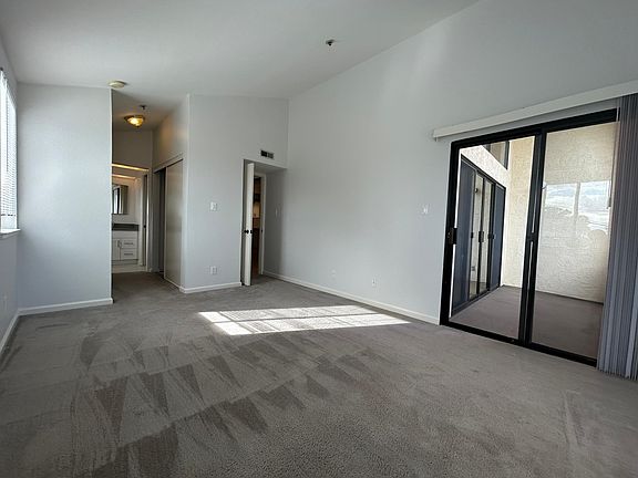 4th image of 2 Elm St APT 200