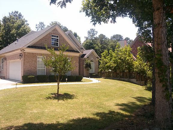 3rd image of 1531 Laricks Ln