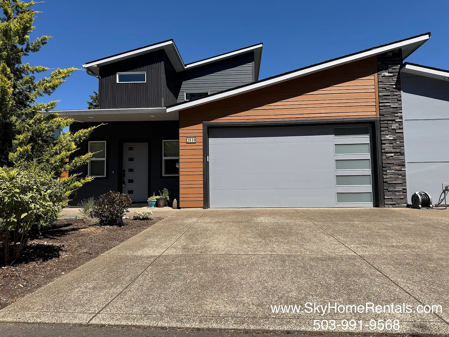 3 bed, 2.5 bath, 1664 sqft, $2,450 — Photo 2