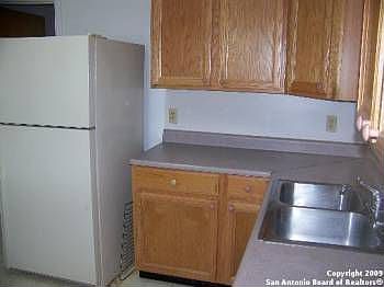 5th image of 252 Westminster Ave