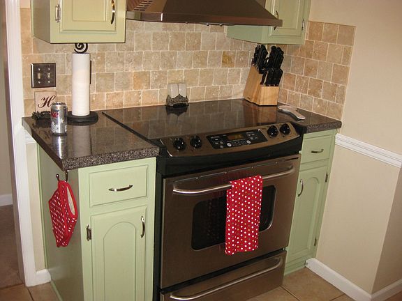 Updated kitchen with Stainless appliances