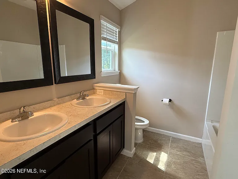 4019 Pine Hill Point — Photo 9