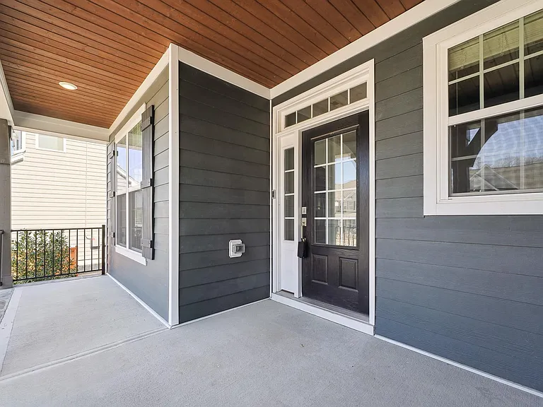 2312 Longmont Dr — Photo 2