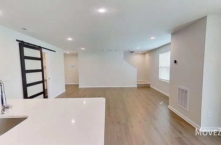 1514 Gutter Branch Dr — Photo 3