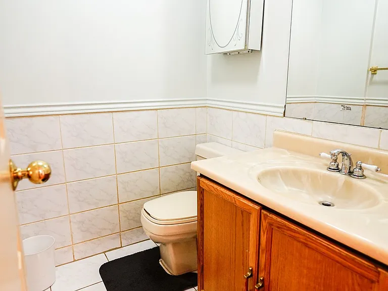 26 Dartmoor Dr #MAIN — Photo 9