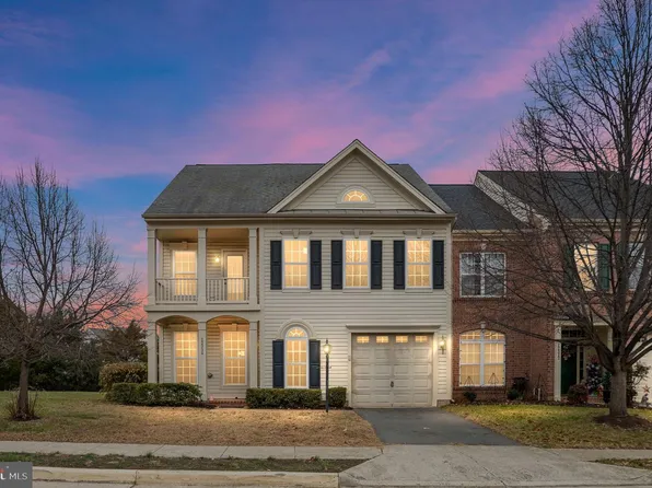 12314 Tanalian Falls Ln, Bristow, VA 20136