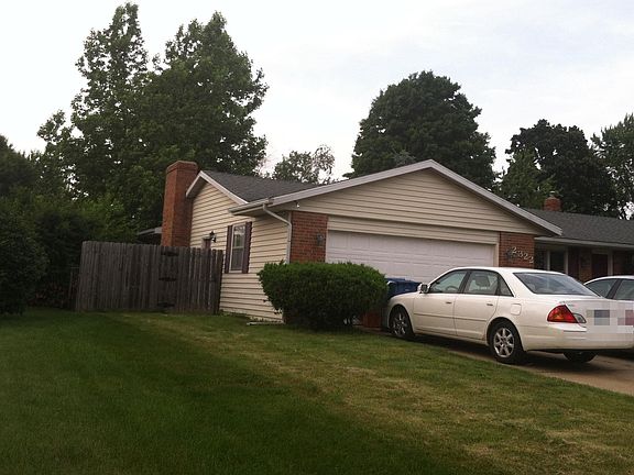 3rd image of 2322 Rosewood Ave