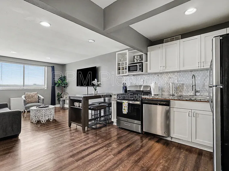 215 Piedmont Ave NE #1804 — Photo 9