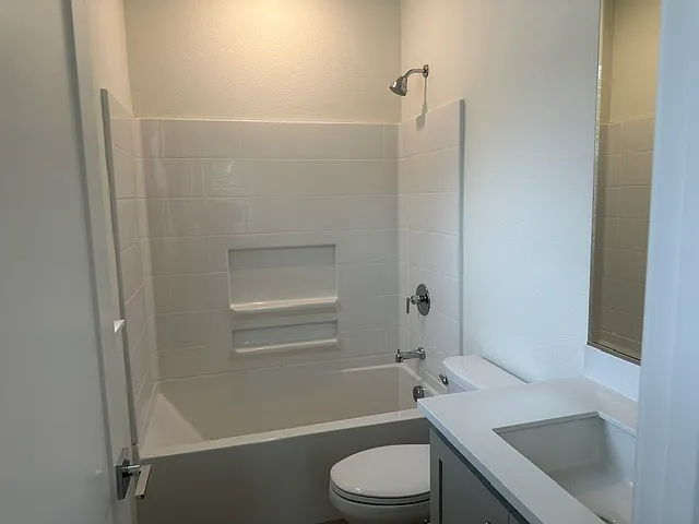 100 Village Ln — Photo 16