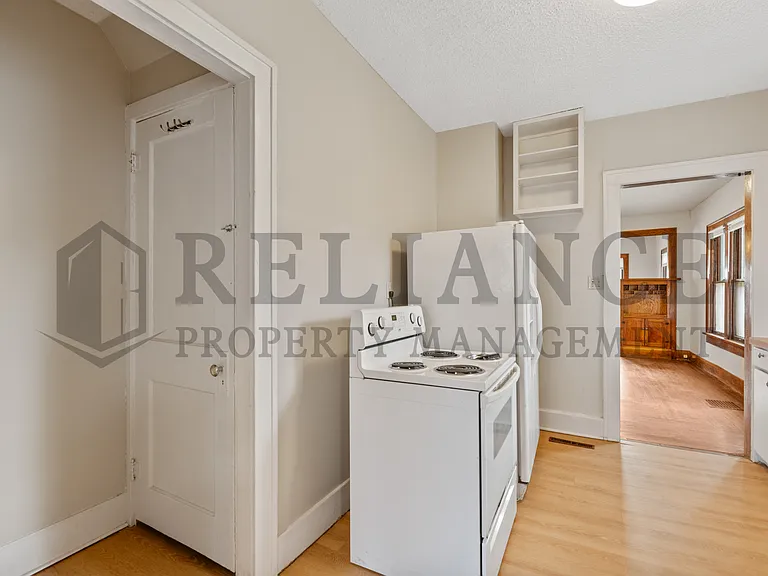 439 N Lorraine Ave — Photo 18