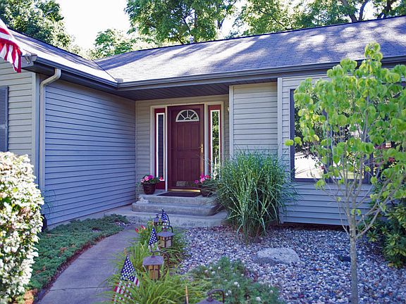 2nd image of 113 Westchester Way