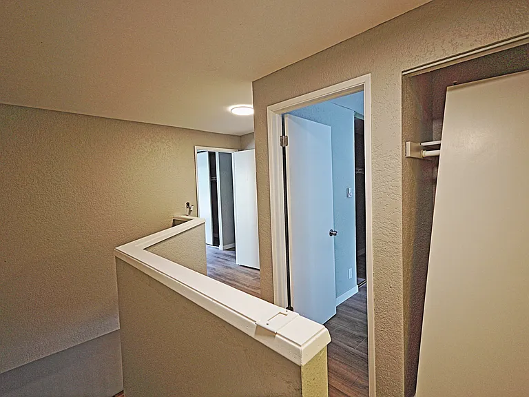5018 11th Ave NE #B — Photo 8