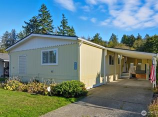 425 NE Saturn Ln, Bremerton, WA