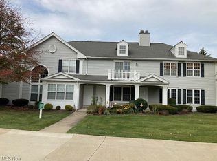 23364 Grist Mill Ct #164, Olmsted Falls, OH 44138