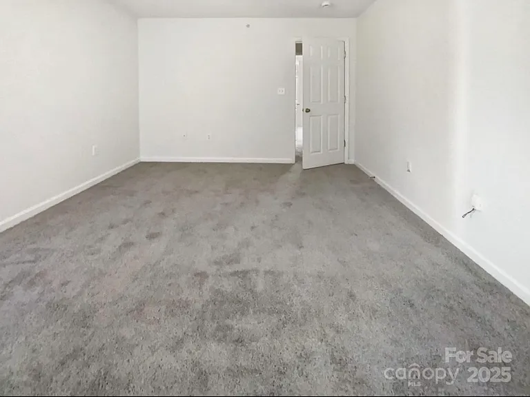 2118 Augusta St — Photo 11