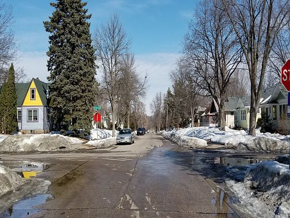 5th image of 3255 Vincent Ave N
