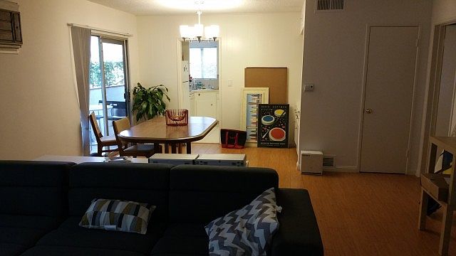 2nd image of 1907 Overland Ave