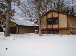 S70W14898 Dartmouth Cir, Muskego, WI 53150