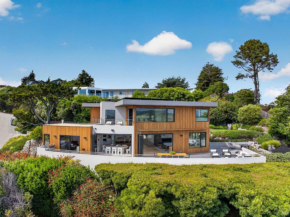 1st image of 86 Sugarloaf Drive