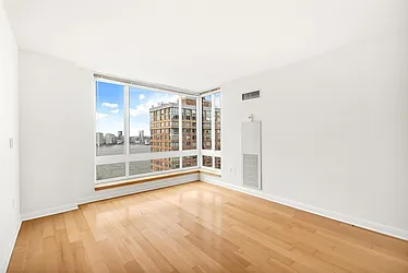 Rented by R New York