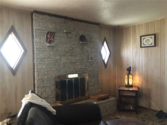 2nd image of 9617 NE 46th St