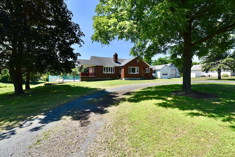 2nd image of 268 Middletown Road
