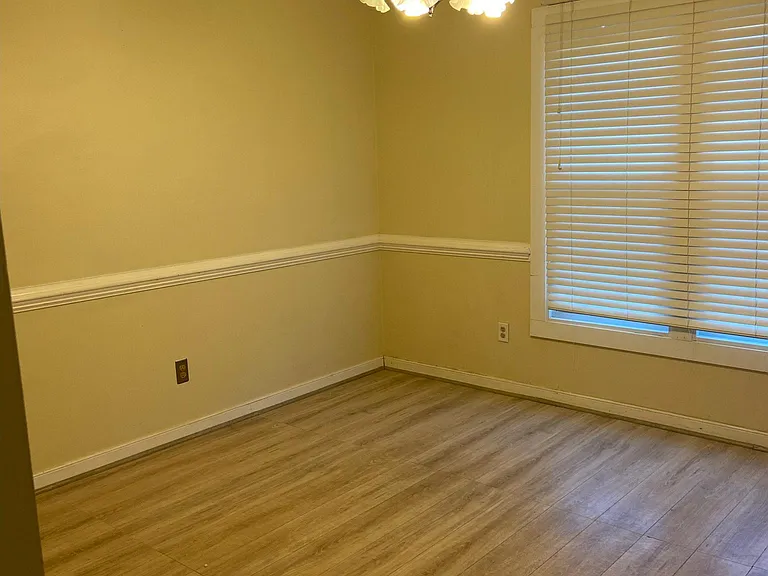 10426 Gibsons Landing Dr — Photo 5