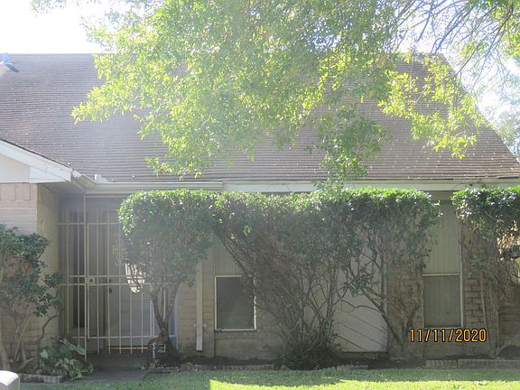 3rd image of 10810 Drakeland Dr