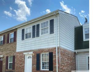 8225 Dunfield Ct, Severn, MD 21144