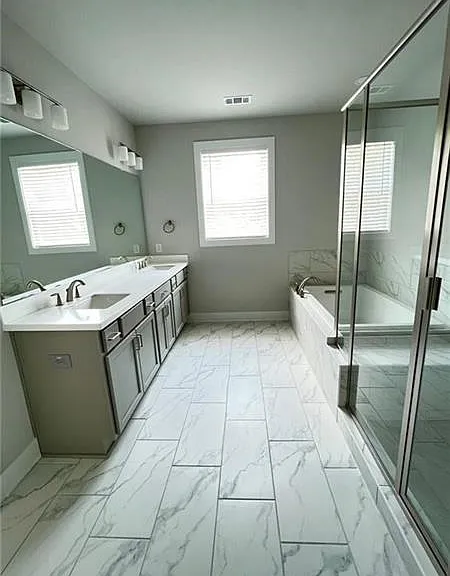 1249 Windmill Pkwy — Photo 11