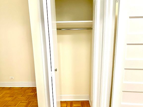 4th image of 512 E 79th St APT 5F