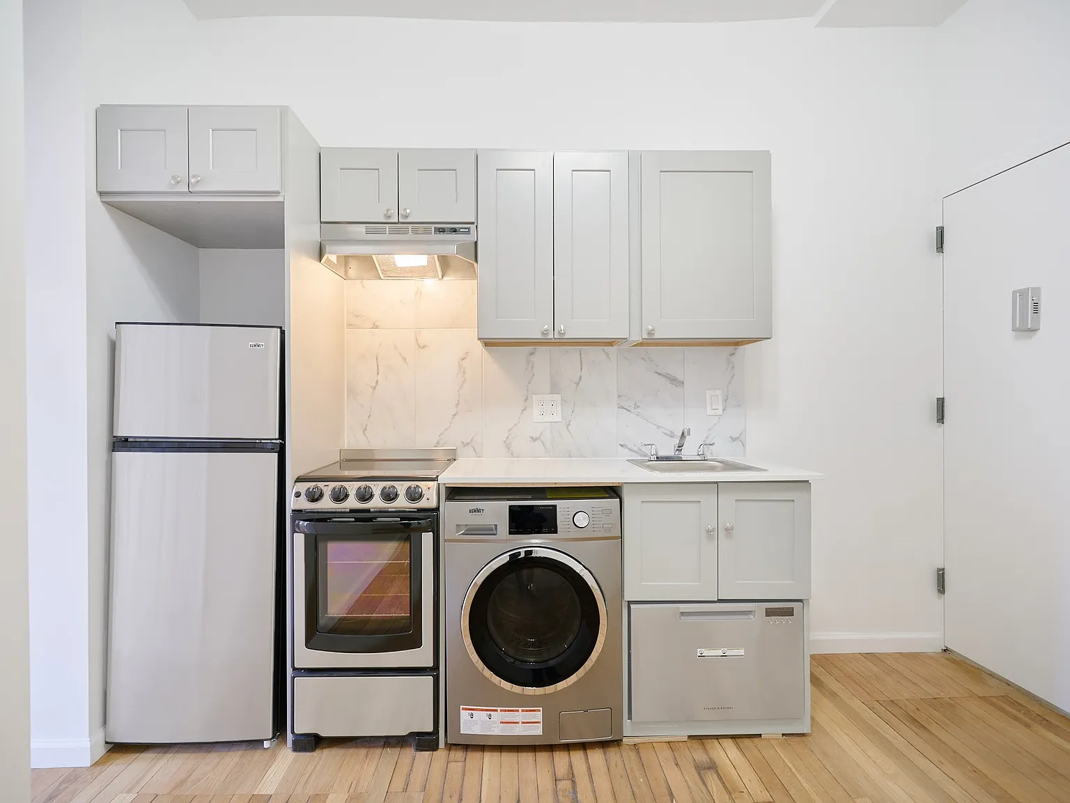 153 Norfolk Street — Photo 3