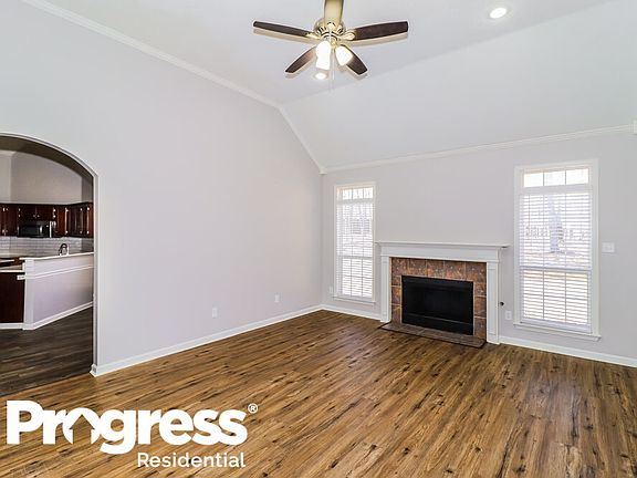 4th image of 55 Country Forest Dr