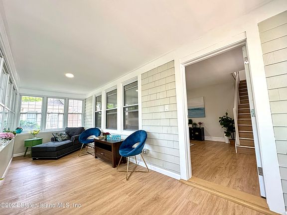 3rd image of 46 Coddington Ave